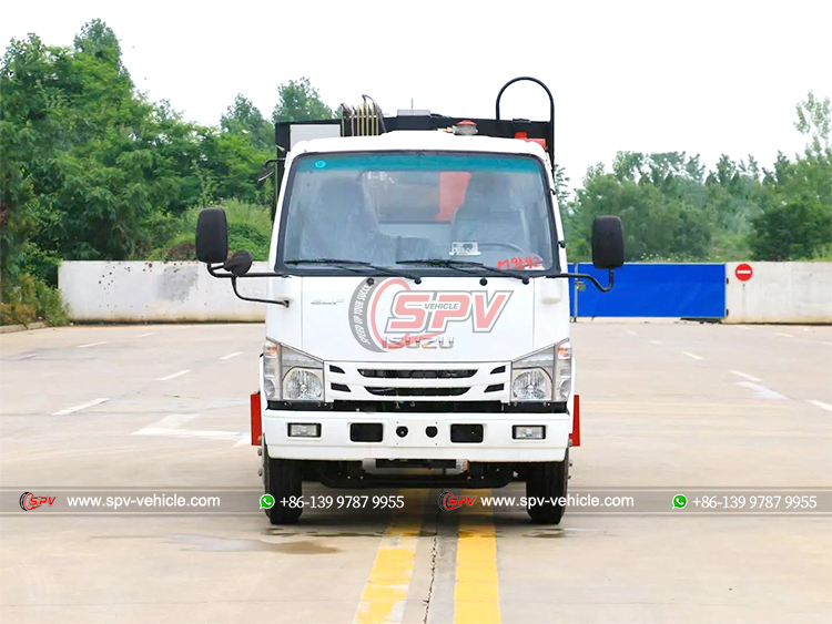ISUZU 100P Refuse Garbage Truck - Front Side